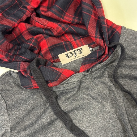 Red Plaid Hooded Shirt - Picture 3 of 6